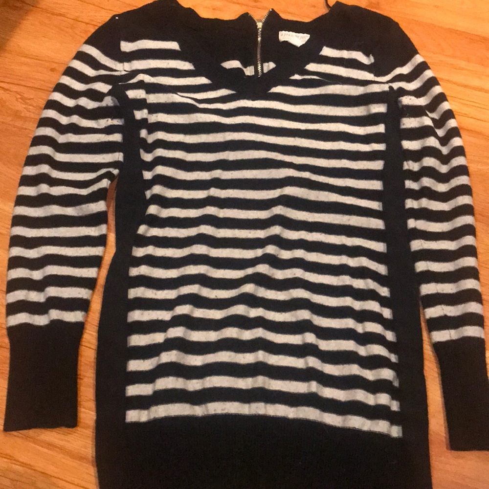 Black and grey striped tunic